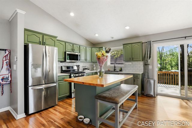 94 Elwood Court, Holland, MI 49424