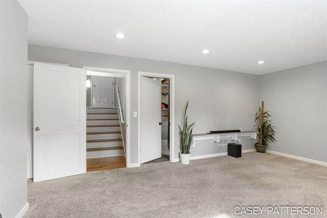 94 Elwood Court, Holland, MI 49424