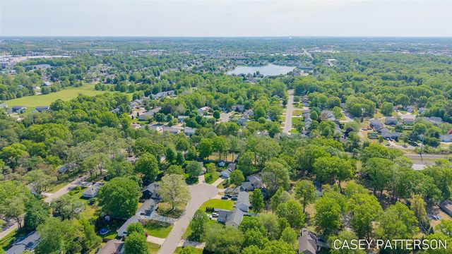 94 Elwood Court, Holland, MI 49424