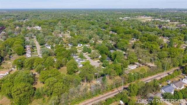 94 Elwood Court, Holland, MI 49424