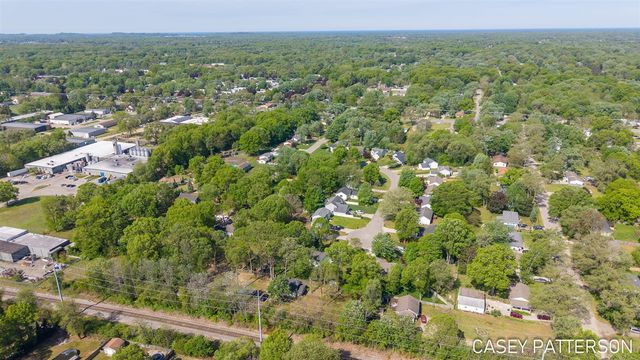 94 Elwood Court, Holland, MI 49424