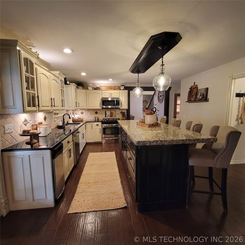 120608 S 4160 Road, Eufaula, OK 74432