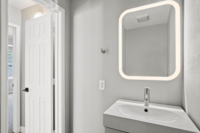 47 N Winterport Circle, The Woodlands, TX 77382