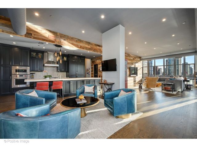 333 W Hubbard Street 701, Chicago, IL 60654