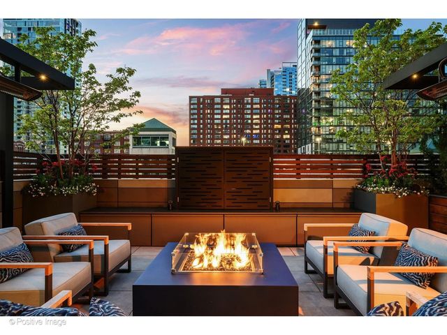 333 W Hubbard Street 701, Chicago, IL 60654