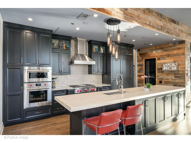 333 W Hubbard Street 701, Chicago, IL 60654