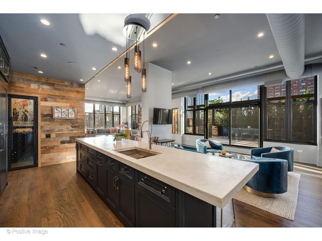 333 W Hubbard Street 701, Chicago, IL 60654