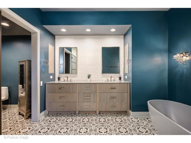 333 W Hubbard Street 701, Chicago, IL 60654