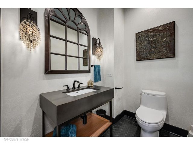 333 W Hubbard Street 701, Chicago, IL 60654