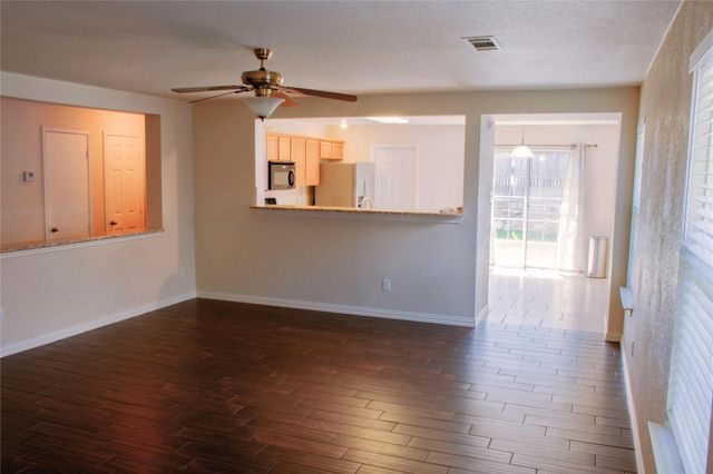 5213 Mirror Lake Drive, Haltom City, TX 76117