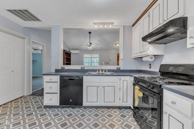 308 Deep Creek Drive, Clayton, NC 27520