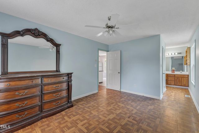 308 Deep Creek Drive, Clayton, NC 27520