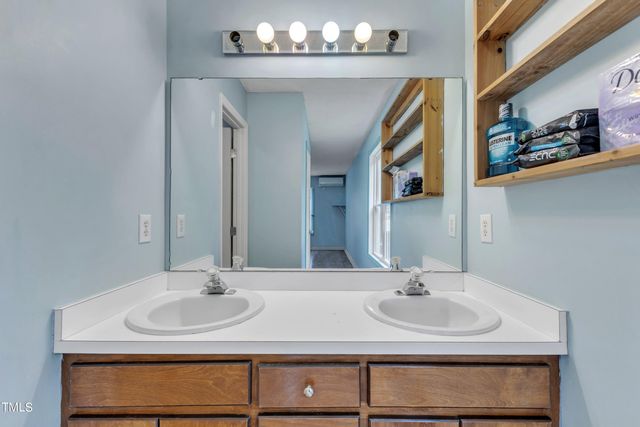 308 Deep Creek Drive, Clayton, NC 27520