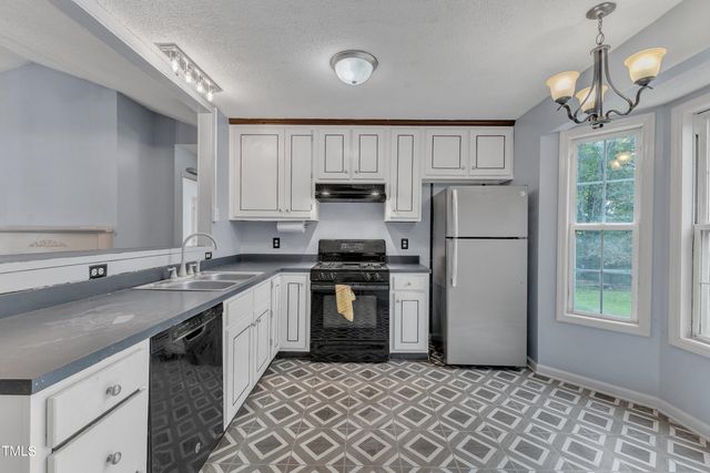 308 Deep Creek Drive, Clayton, NC 27520