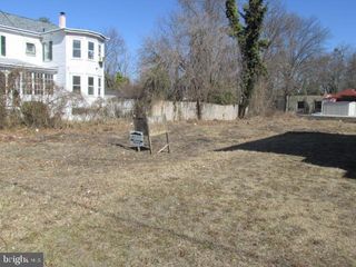 8 STACEY AVENUE, Trenton, NJ 08618