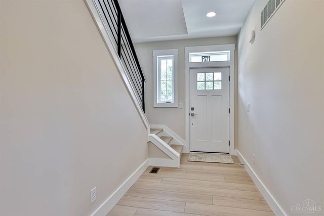 8128 Sycamore Street, Maineville, OH 45039