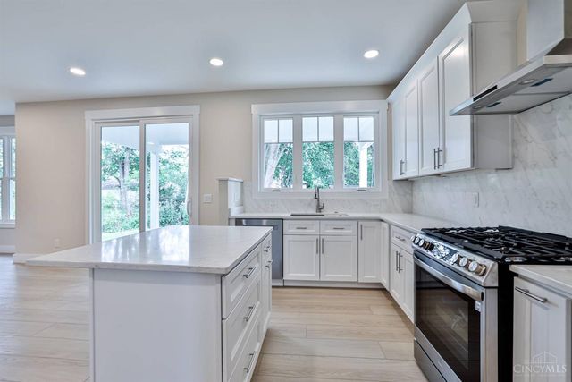 8128 Sycamore Street, Maineville, OH 45039