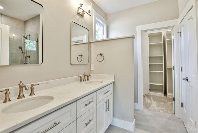 8128 Sycamore Street, Maineville, OH 45039