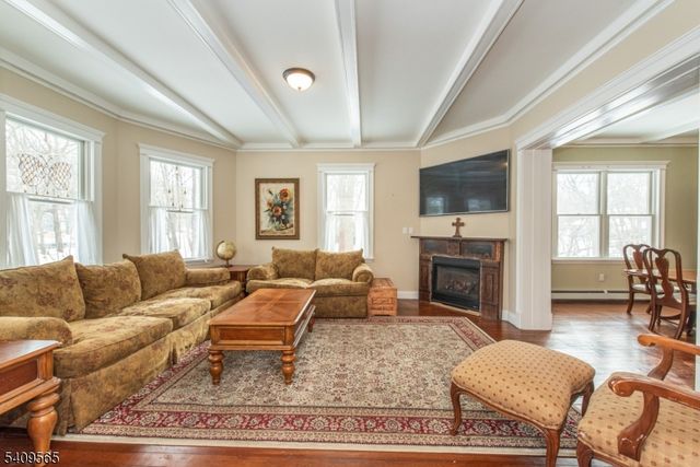 807 High Mountain Rd, North Haledon Boro, NJ 07508