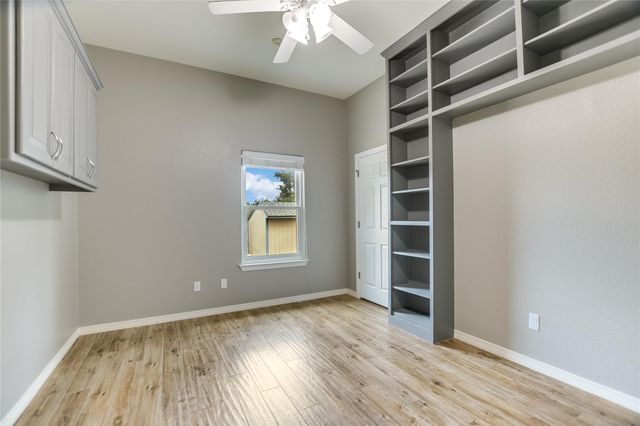 1002 Madison CIR, Marble Falls, TX 78654