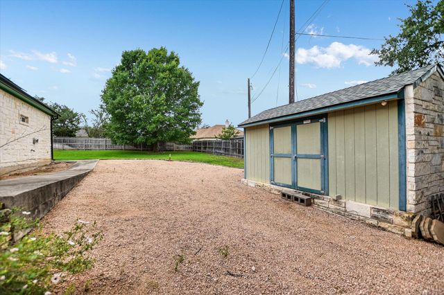 1002 Madison CIR, Marble Falls, TX 78654
