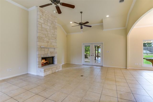 1002 Madison CIR, Marble Falls, TX 78654