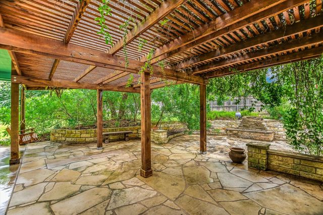 1002 Madison CIR, Marble Falls, TX 78654