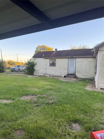 3402 W Cedar Bayou Lynchburg Road, Baytown, TX 77521