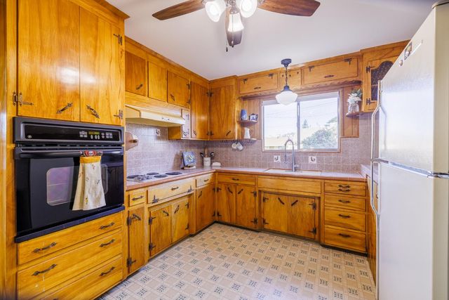 685 Park St, Turlock, CA 95380