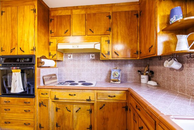 685 Park St, Turlock, CA 95380