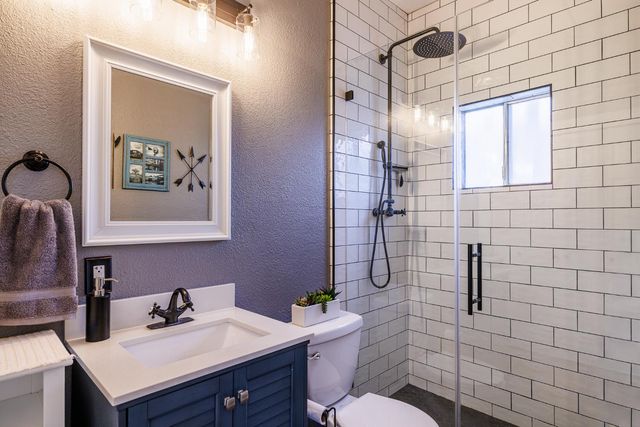 685 Park St, Turlock, CA 95380