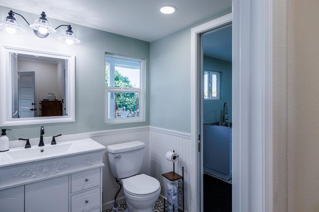 685 Park St, Turlock, CA 95380