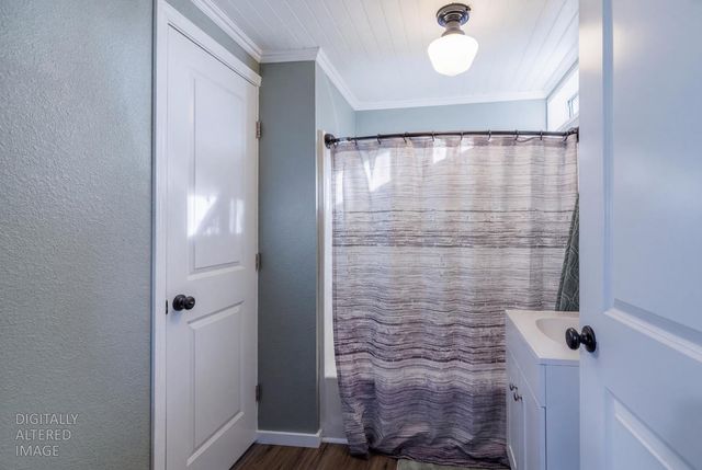 685 Park St, Turlock, CA 95380