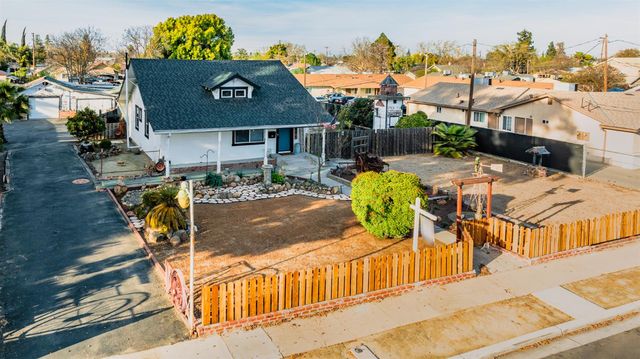 685 Park St, Turlock, CA 95380