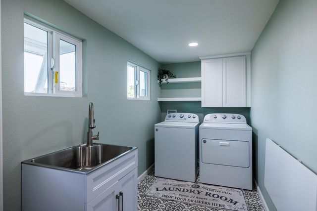 685 Park St, Turlock, CA 95380