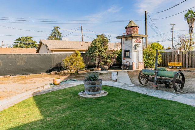 685 Park St, Turlock, CA 95380