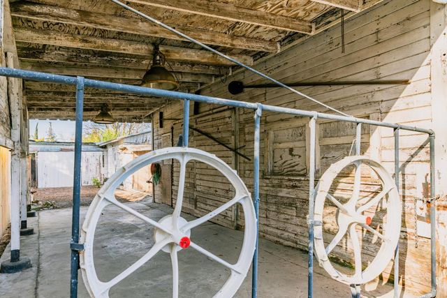 685 Park St, Turlock, CA 95380