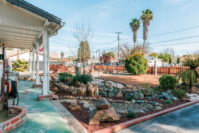 685 Park St, Turlock, CA 95380