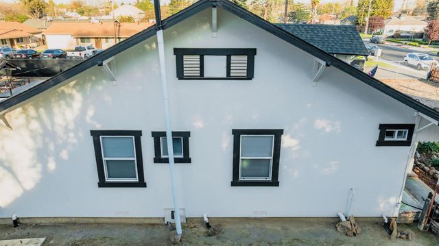 685 Park St, Turlock, CA 95380