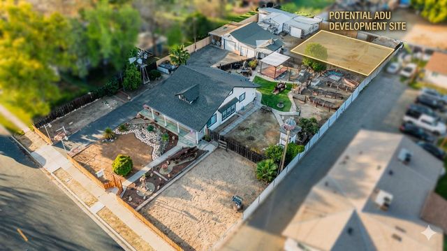 685 Park St, Turlock, CA 95380