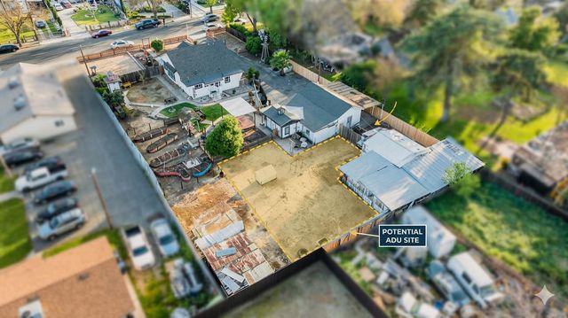 685 Park St, Turlock, CA 95380