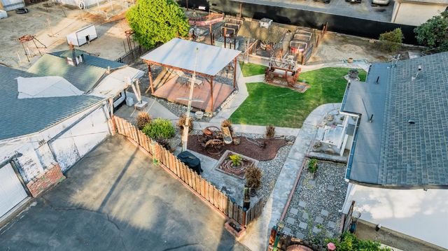 685 Park St, Turlock, CA 95380