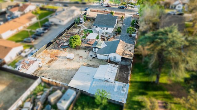 685 Park St, Turlock, CA 95380