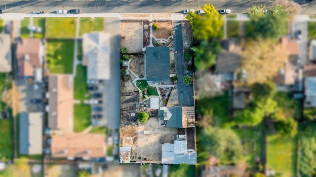 685 Park St, Turlock, CA 95380