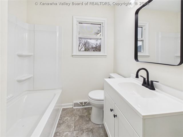 4207 Hackberry Lane, Charleston, WV 25313