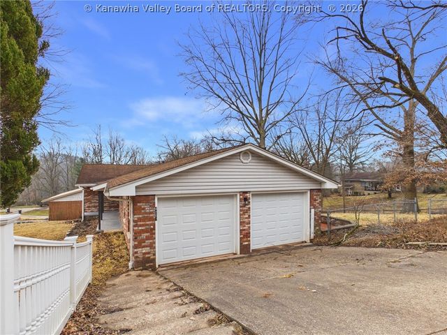 4207 Hackberry Lane, Charleston, WV 25313