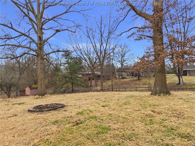 4207 Hackberry Lane, Charleston, WV 25313