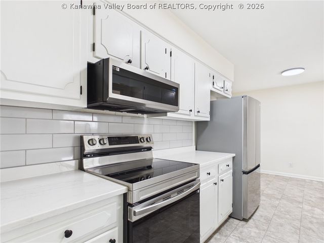 4207 Hackberry Lane, Charleston, WV 25313