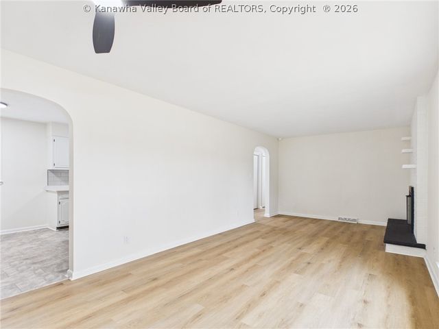 4207 Hackberry Lane, Charleston, WV 25313