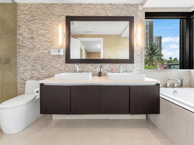 3040 N Ocean Boulevard N101, Fort Lauderdale, FL 33308